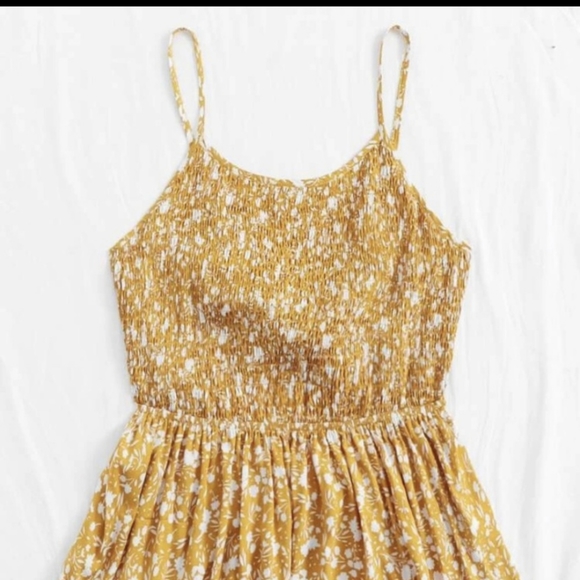 NWOT SHEIN yellow top - Picture 1 of 5